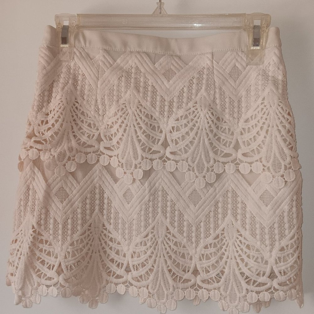 MINI SKIRT BY FOREVER 21   CREAM, CROCHET  SIZE S